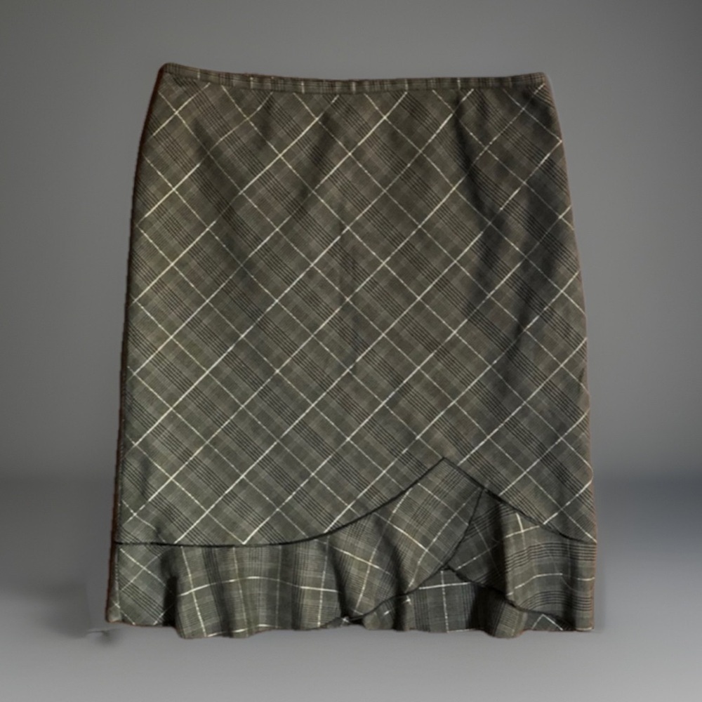 White House Black Market Plaid Skirt sz 10